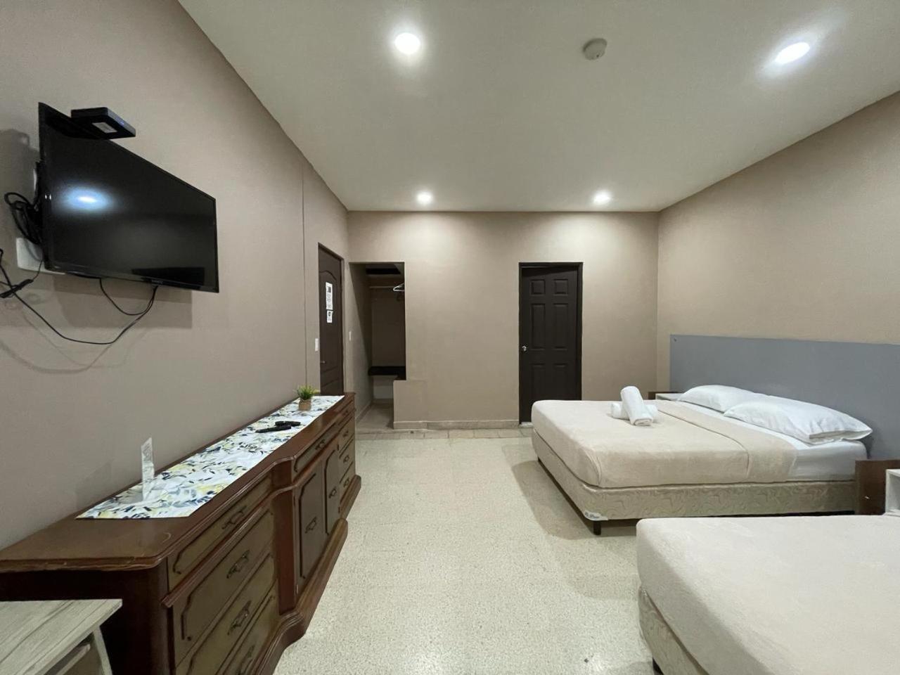 Hostal El Prado Panama Zewnętrze zdjęcie