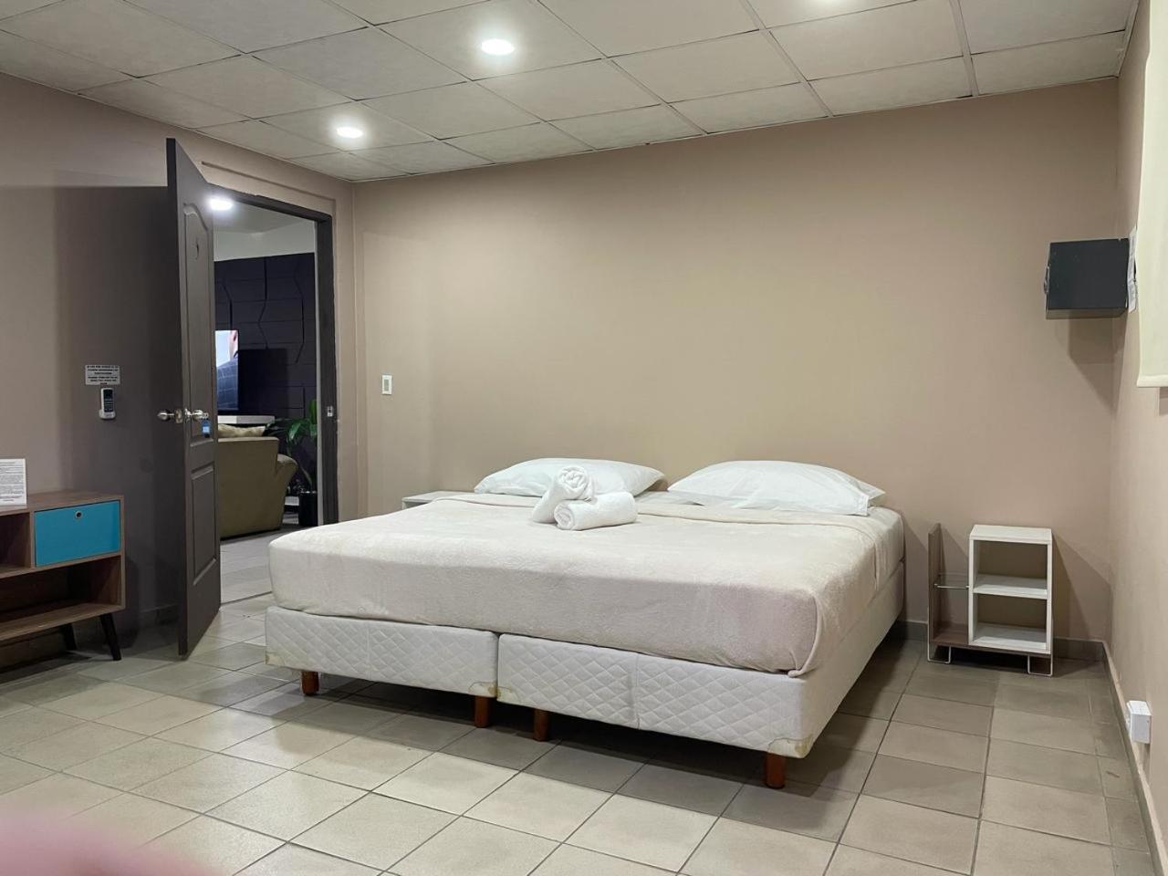 Hostal El Prado Panama Zewnętrze zdjęcie