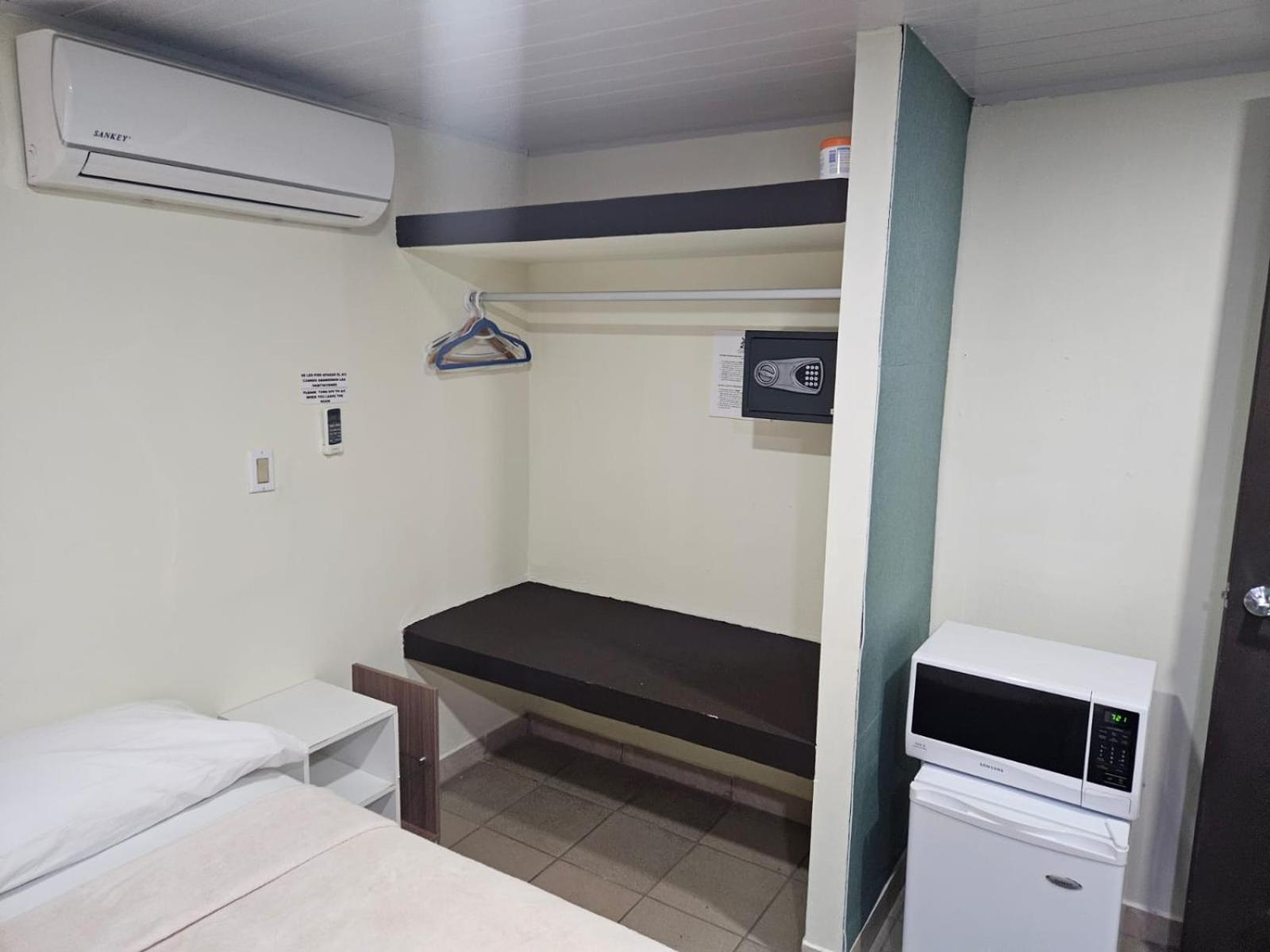 Hostal El Prado Panama Zewnętrze zdjęcie